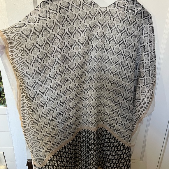 Alchemy Thread Boho Geometric Print Kimono Ruana - OS - Picture 9 of 9